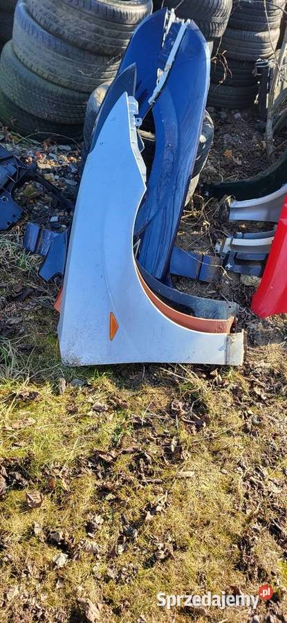 Błotnik Prawy Ford Fokus MK1 Srebrny ładny stan osobowe