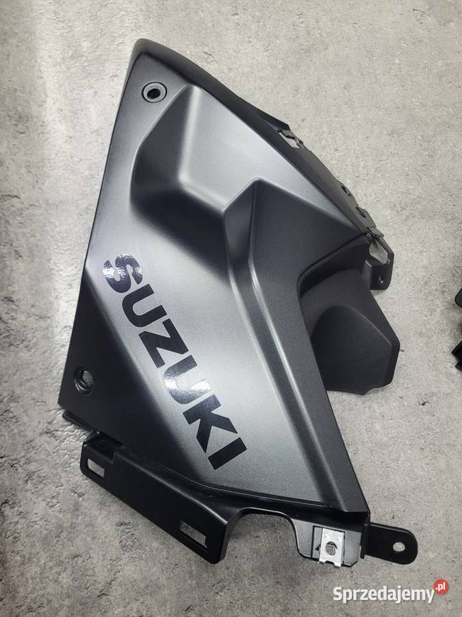 SUZUKI GSX8R GSX 8 R OWIEWKA BOK PLASTIK Nowy Tomyśl
