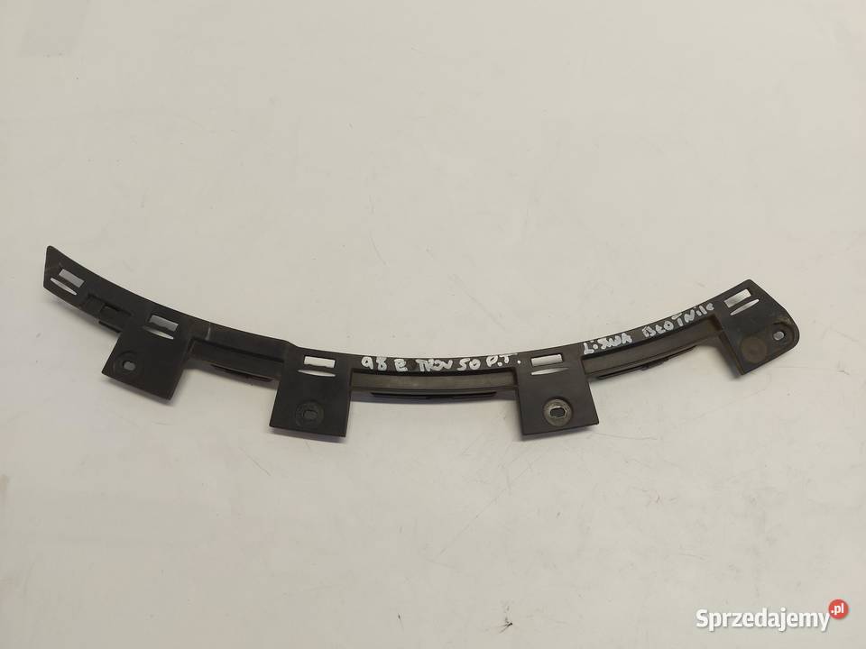 Audi Q8 ETRON SUV 4KE ślizg łuk listwy błotnika dolnośląskie