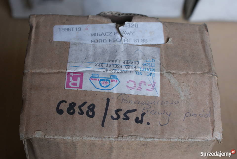 MIGACZ KIERUNEK POMARAŃCZOWY PRAWY PRZÓD FORD Białobrzegi sprzedam