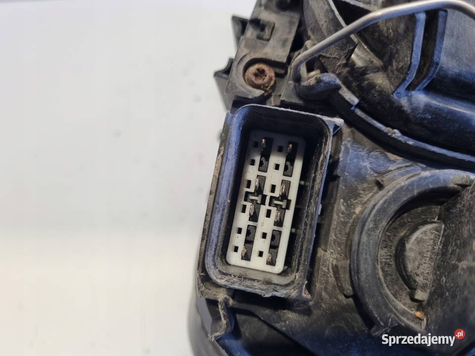 LAMPA PRAWA Volvo V50 S40 II PRZEDNIA prawy Rudka