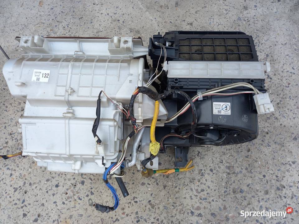 Centralka nagrzewnica parownik Toyota Rav4 ll terenowe Kielce