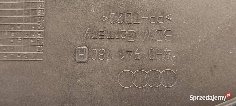 AUDI A8 D4 OSŁONA LAMPY PRAWY TYŁ 4H0941780H