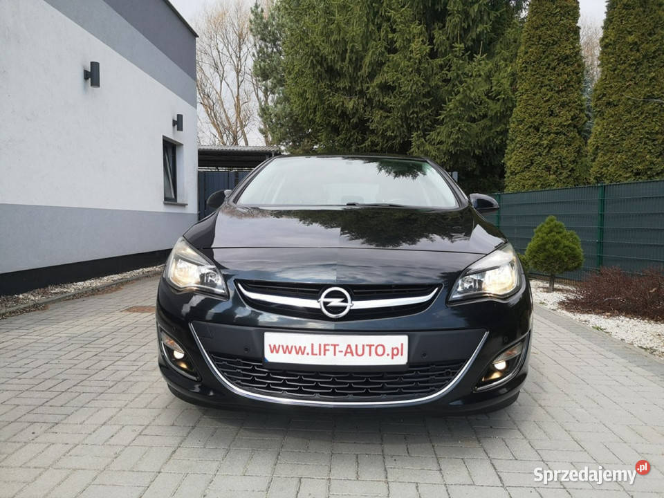 Opel Astra 14 T140 Klimatr Temp Alu17 LIFT Parkt wielofunkcyjna kierownica dolnośląskie Strzegom