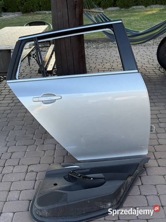 Drzwi Opel insignia Części samochodowe Łuków sprzedam