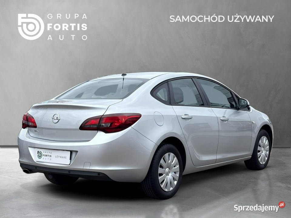 Opel Astra Sedan 14 Turbo 140 Manual Salon Jeden benzyna Bydgoszcz
