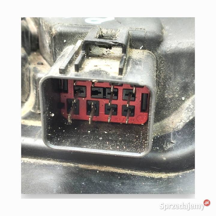 PRZEDNIA LAMPA PRAWA Volvo V70 III XC70 II prawy Lampy przednie Chełm sprzedam