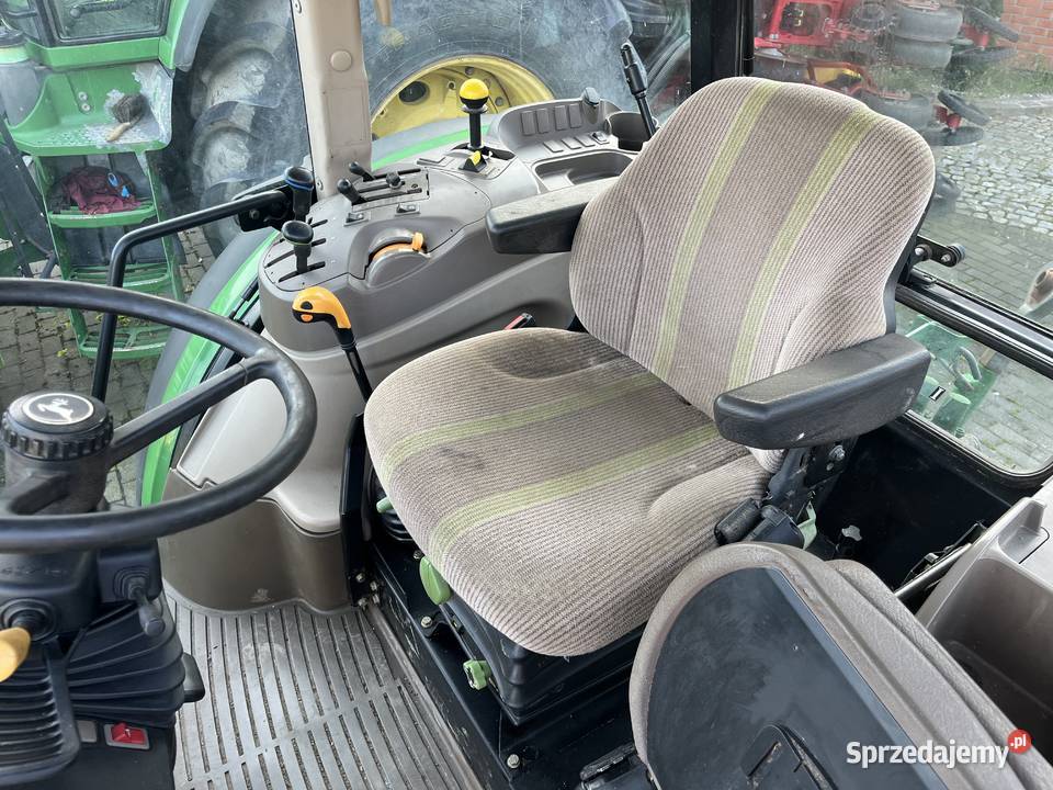 Ciągnik John Deere 5090M Różyny