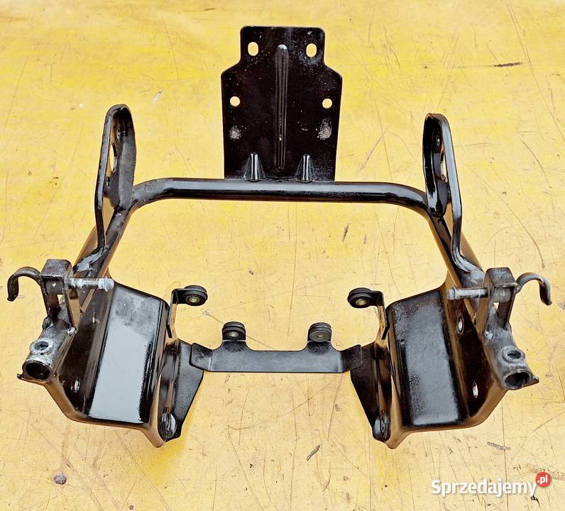 Suzuki GSX 1100 F 1100 8892 Stelaż Tył Radom