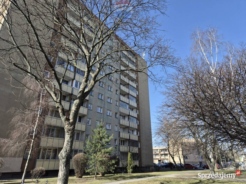 Funkcjonalne 2 pokoje z balkonem metra sprzedam