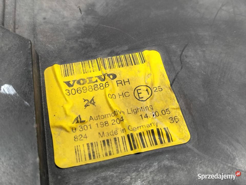 LAMPA PRZÓD PRAWA EU 30698886 Volvo V50 I świętokrzyskie