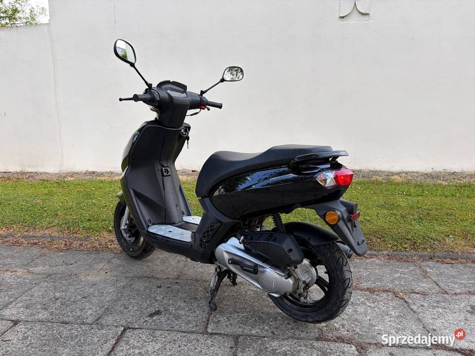 Peugeot KISBEE 2023 R 50 4T SKUTER LIFT LED 100 Motocykle, skutery, quady Pilzno sprzedam