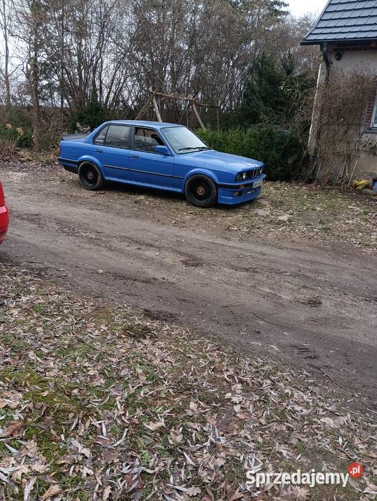 bmw e30 fajny fajny stan 187KM Łęczyce