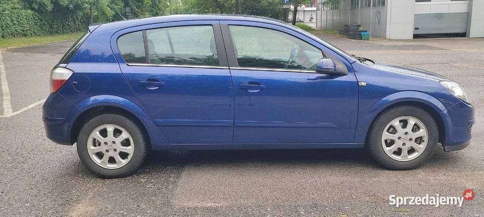Opla Astrę H z 2004roku 16 łódzkie sprzedam