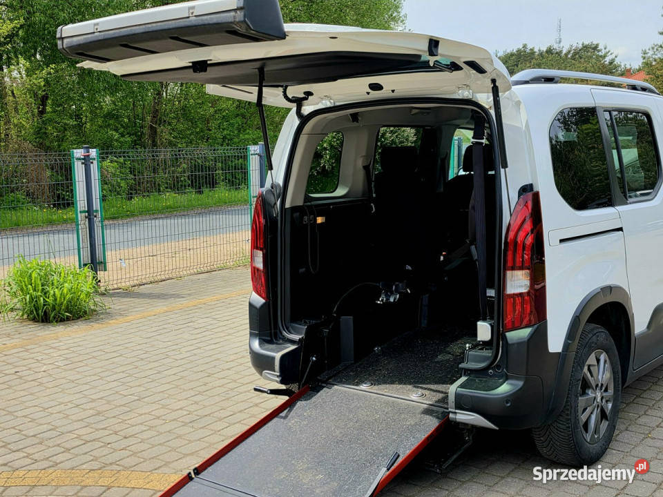 Peugeot RIFTER 12 PureTech Allure osób Skępe sprzedam