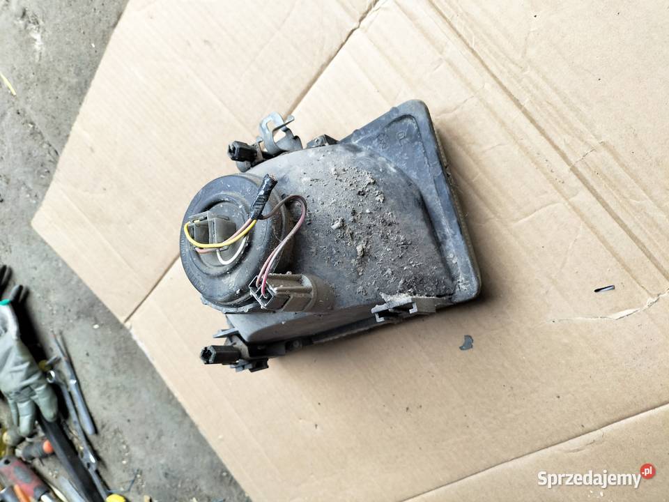 FIESTA MK3 LAMPA PRZÓD PRZEDNIA PRAWA