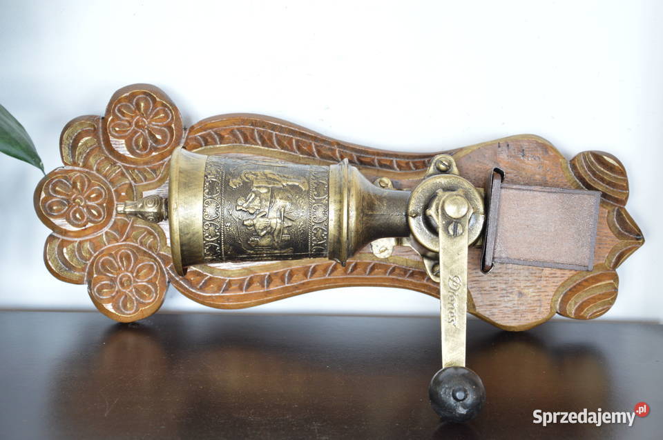 cynowy MŁYNEK wiszący do kawy bstary sygnowany Antyki