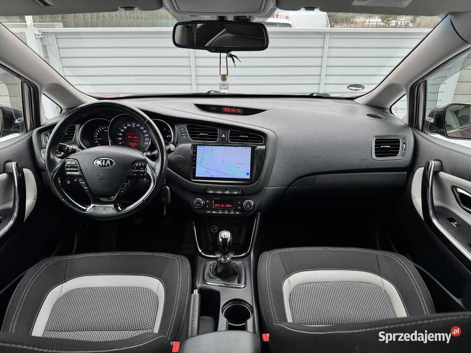 Kia Ceed 16 BENZYNA Klimatronik Nawigacja Kamera MP3 Konin sprzedam
