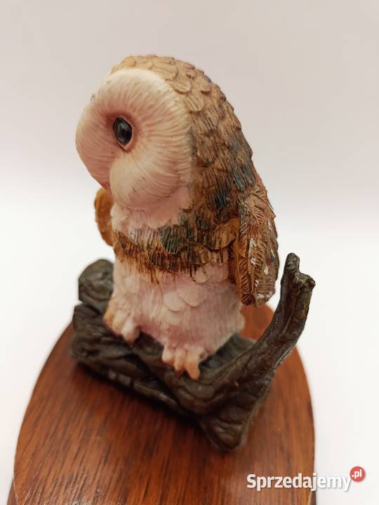 Figurka sowa na drewnianej podstawce ozdoba Zamość