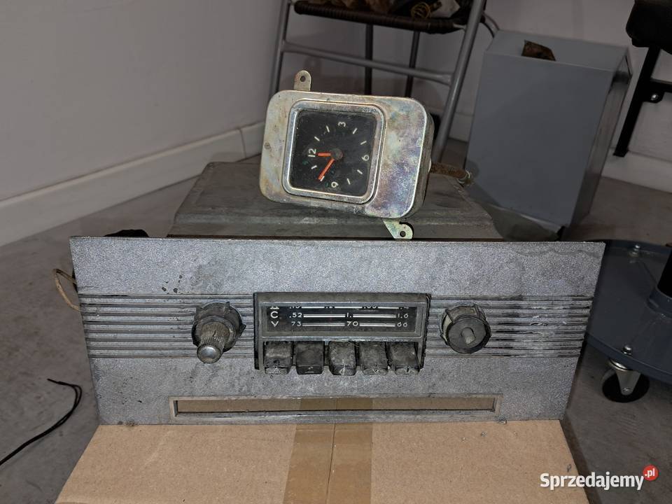 Wołga 24 błotnik radio zegarek osobowe Siedlce