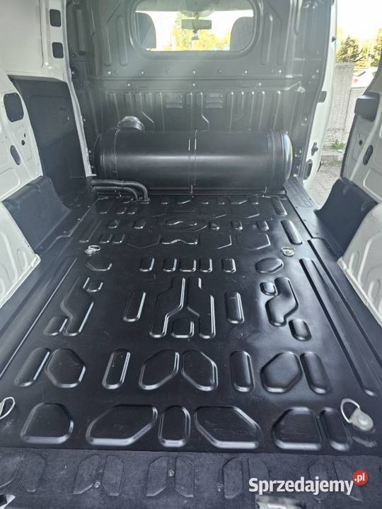 Opel Combo Maxi 14 benzyna LPG 95 2017r Zdrowa