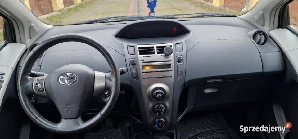Toyota Yaris II 13 benzyna klimatyzacja Łódź sprzedam