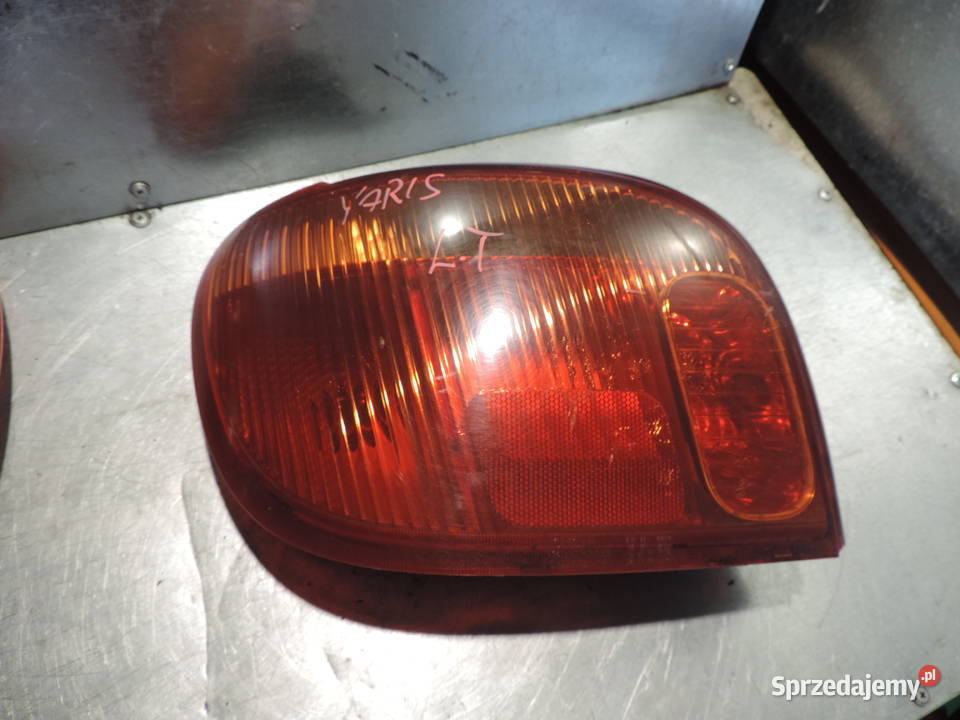 LAMPA LEWY TYŁTOYOTA YARIS I FL Nowy Sącz sprzedam