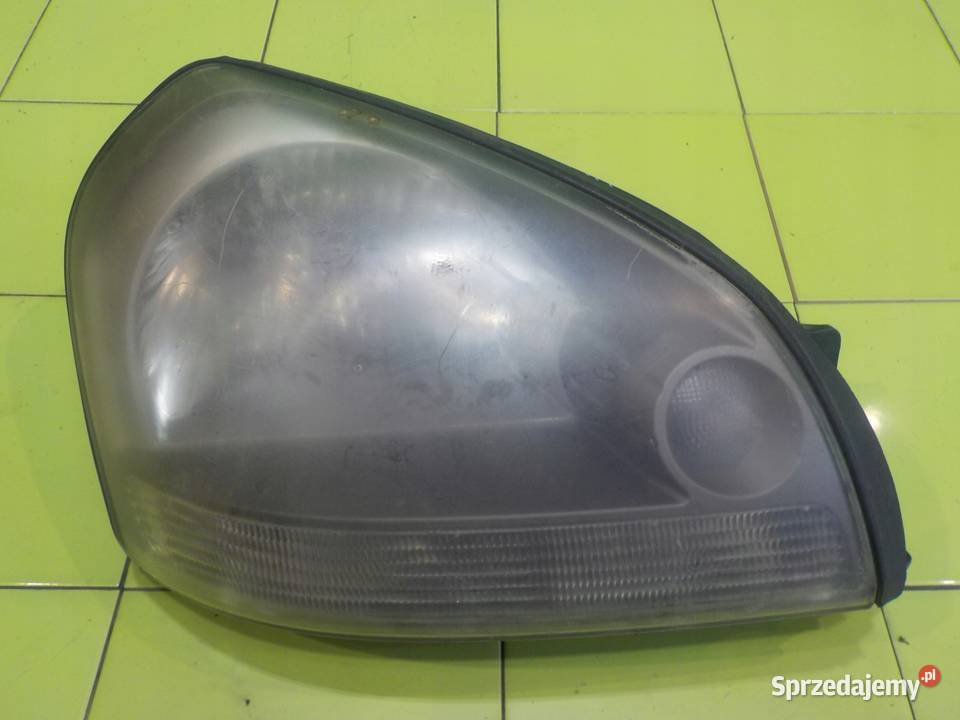 HYUNDAI TUCSON I LIFT 20 CRDI 10r 5D lampa prawa sprzedam