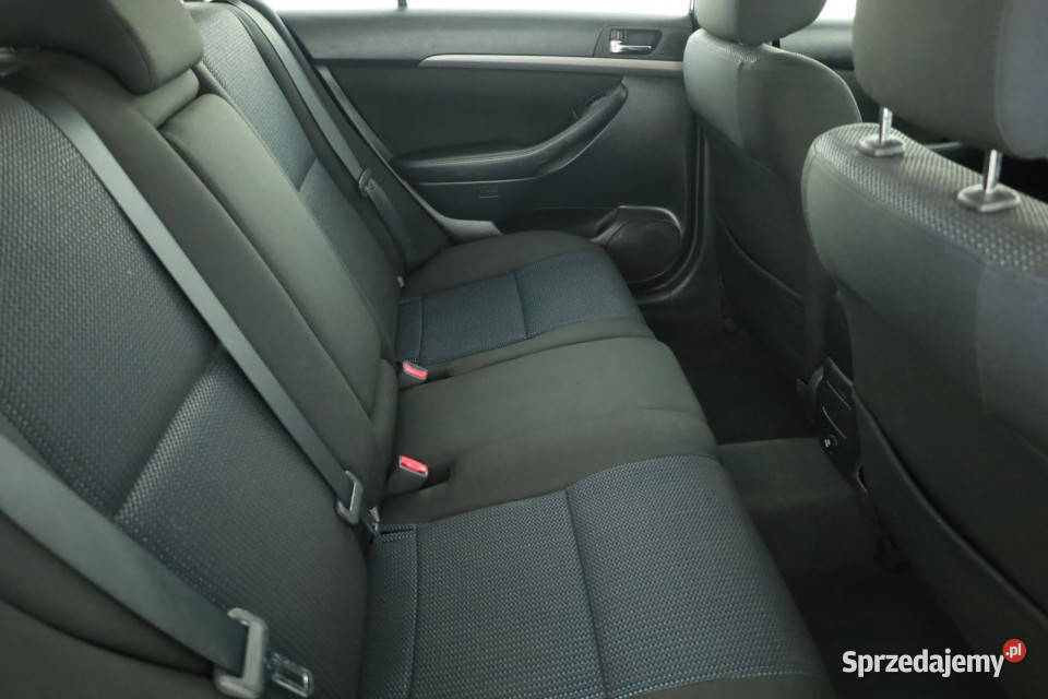 Toyota Avensis 20 D4D srebrny Piaseczno