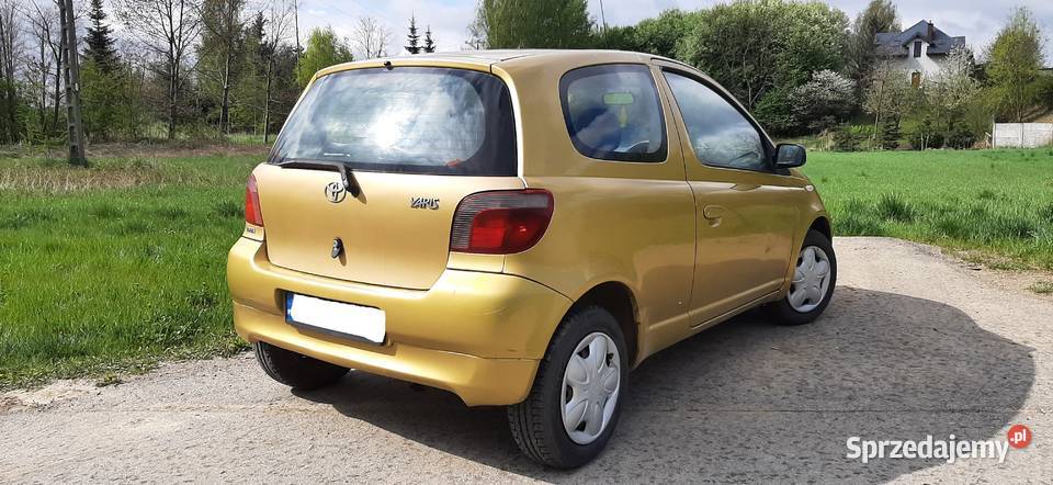 Toyota Yaris 10 benzyna 1999 Tanio manualna Rzeszów
