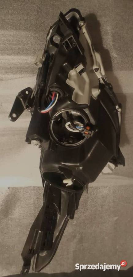 TOYOTA AVENSIS T27 Reflektor Lewy Prawy Przód Lampy przednie Warszawa