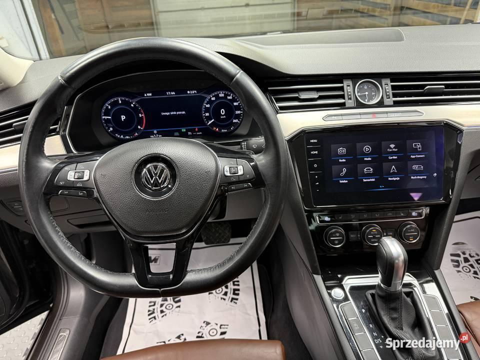 Volkswagen Passat NIESPOTYKANY jasne wnętrze