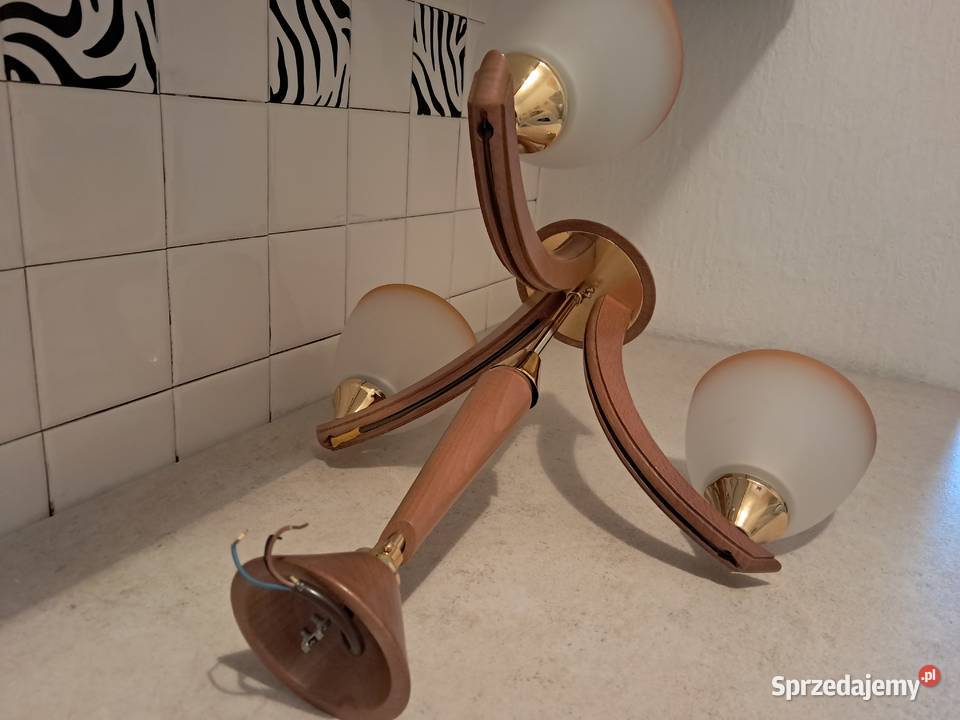Żyrandol trójramienny drewniany do sprzedania