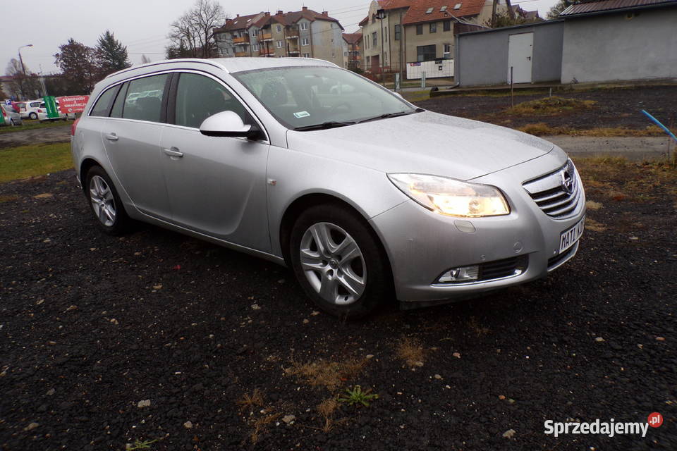 Opel Insignia Kombi 18Benz 140 Zarejestrowany Piła sprzedam