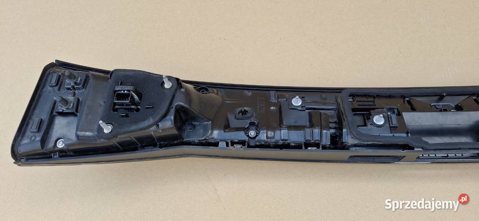VW TAIGO 2G7 LAMPA KLAPY BAGAŻNIKA TYLNA BLENDA Bieleń
