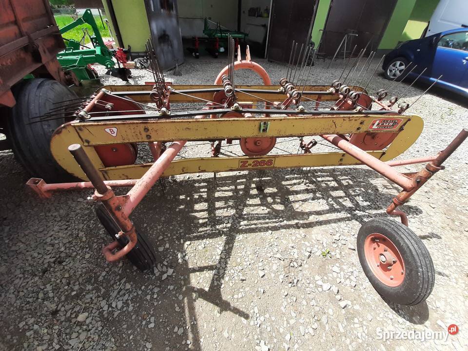 Przewracarka zgrabiarka pasowa do siana 3rzedowa Jasło