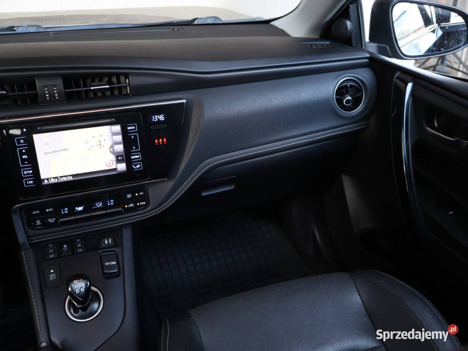 Toyota Auris Hybrid komputer pokładowy