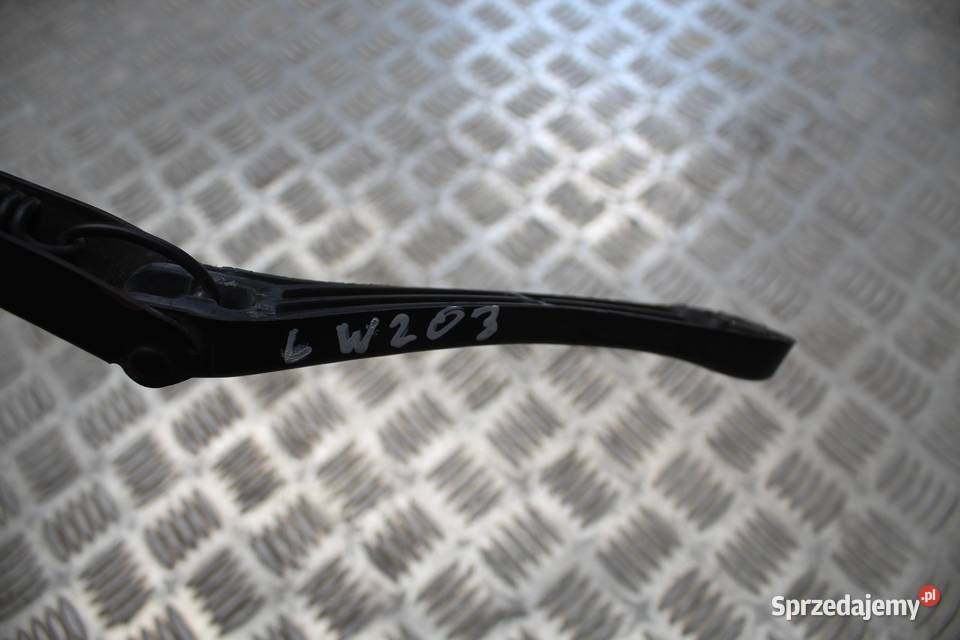 RAMIE WYCIERACZKI LEWE MERCEDES W203 A2038200544