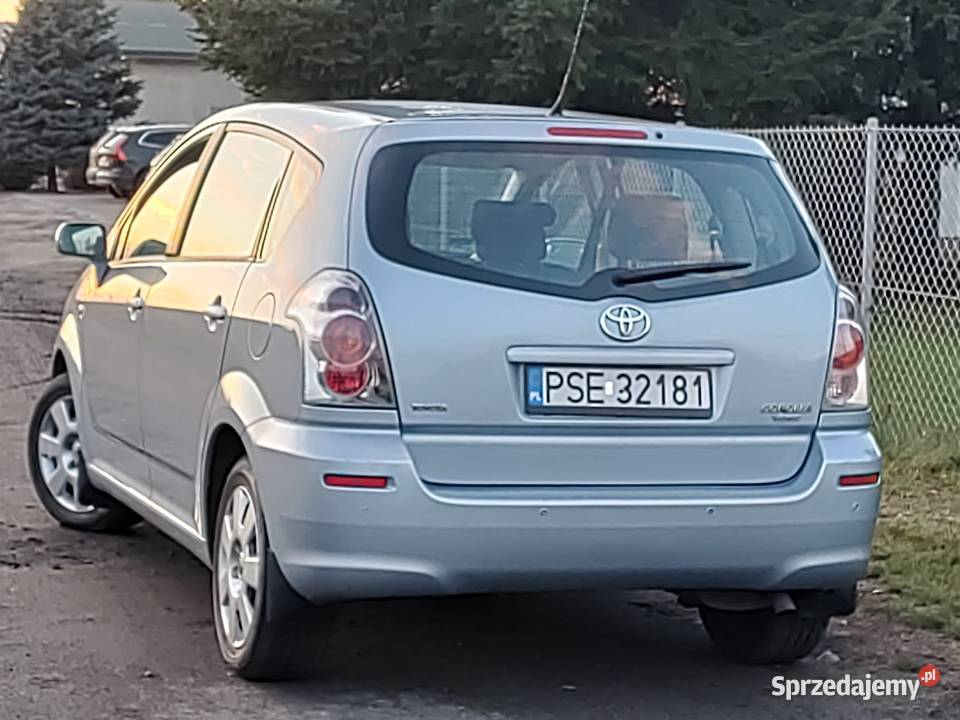 TOYOTA COROLLA VERSO 18 BENZYNA sprowadzony Leszno