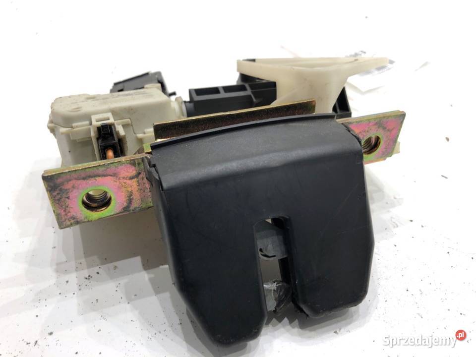 ZAMEK KLAPY TYŁ VOLVO V70 II Hatchback 9908