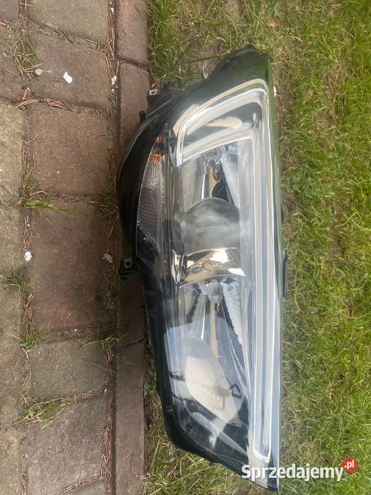 Lampa przod prawa opel crosllandx osobowe Margonin