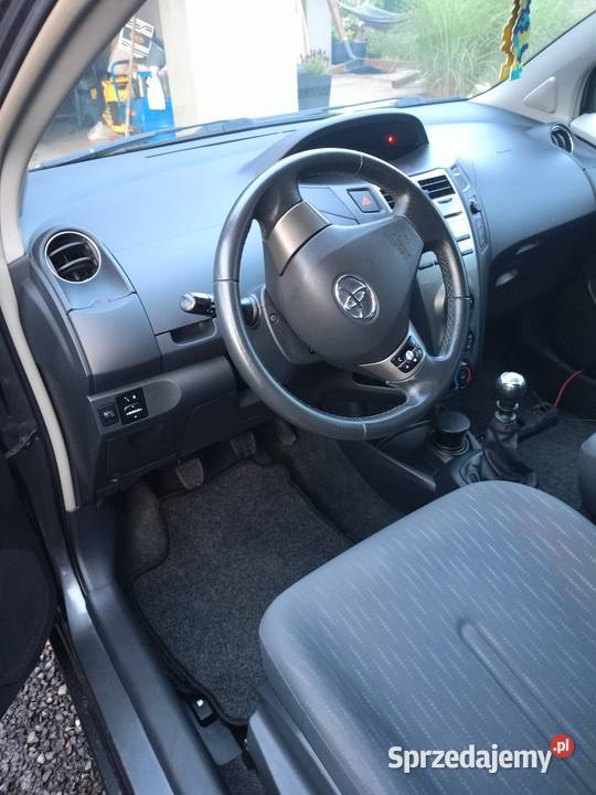 Toyota Yaris 13 101 130 lakier metallic śląskie