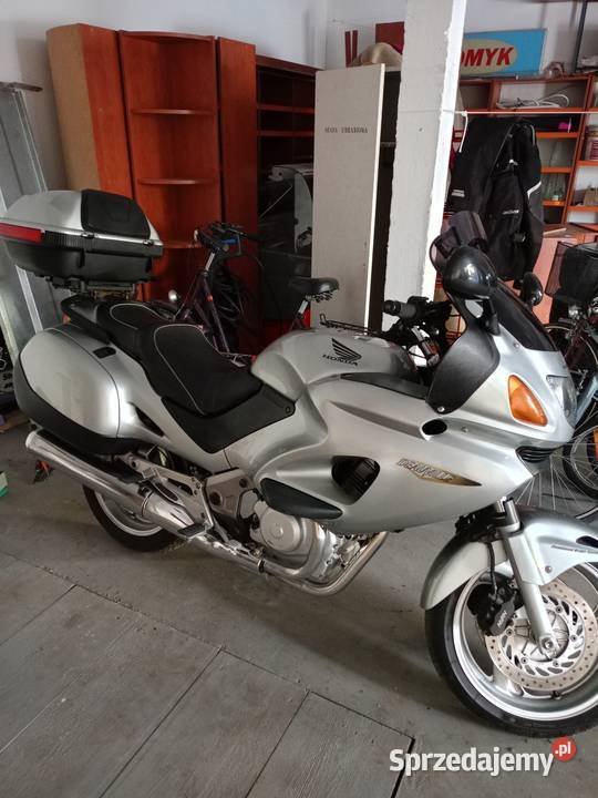 Sprzedam hondę 2005r 56 przebstan Rok produkcji 2005 Boguszki