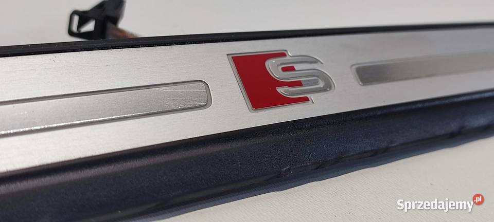 AUDI A4 B9 LISTWA NAKŁADKA PROGOWA PRAWA sprzedam