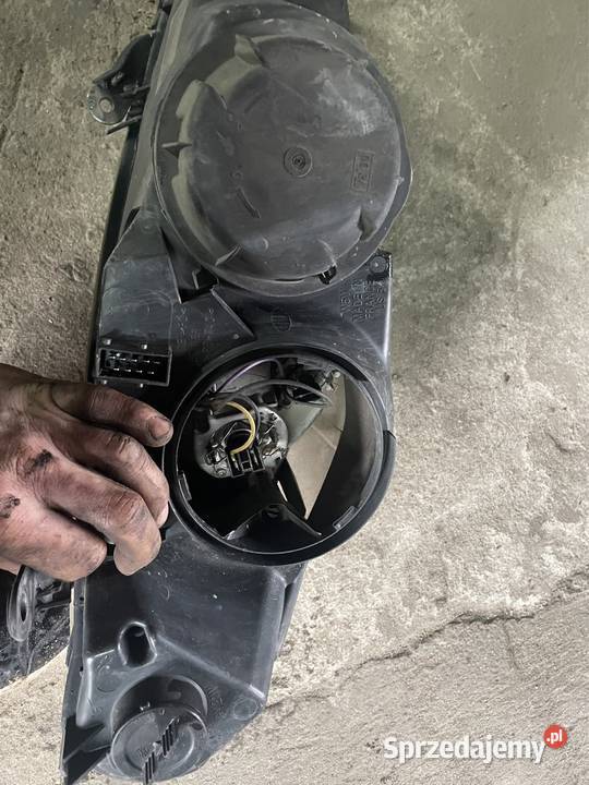 Lampy przód peugeot 307 osobowe wielkopolskie sprzedam
