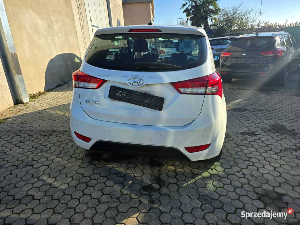 14 Benzyna Gaz Lakier i przebieg oryginał ix20 Puławy