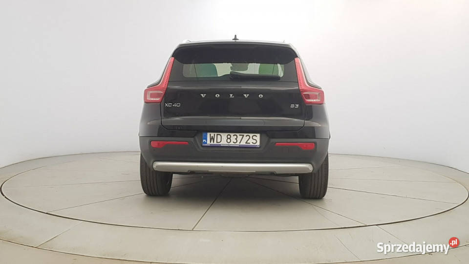 Volvo XC 40 B3 Core aut Z Polskiego Salonu Warszawa sprzedam
