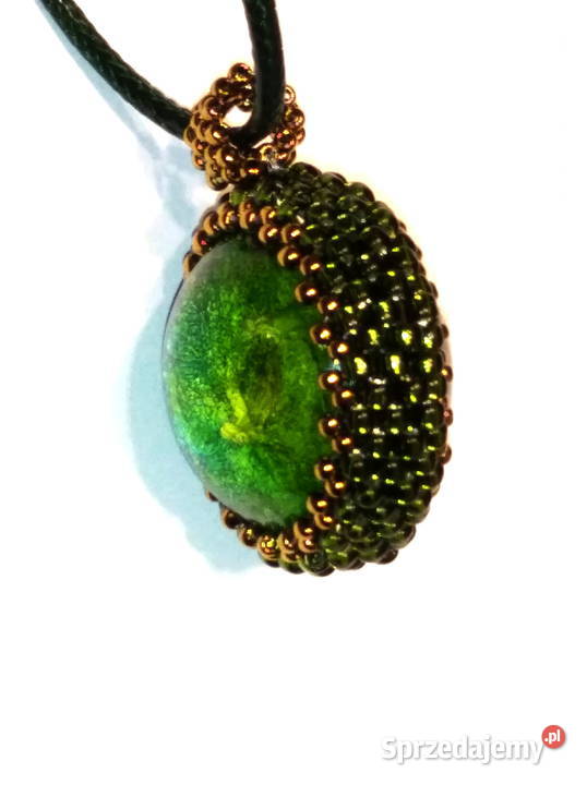 DWUSTRONNY WISIOREK Z ŻYWICY zielony