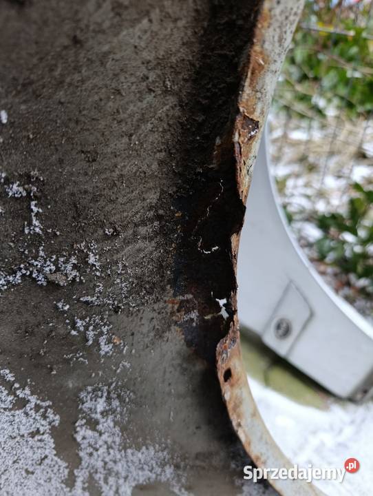 Błotnik lewy prawy Błotniki audi 100 c4 osobowe łódzkie Piotrków Trybunalski