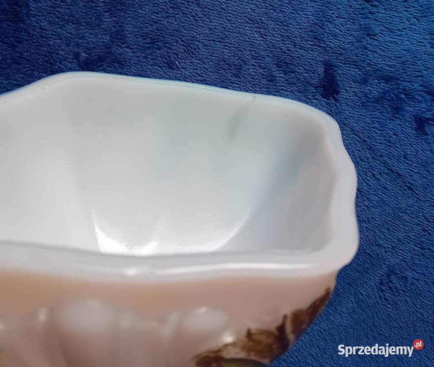 Dolna część bomboniery Vallerysthal Portieux Porcelana i szkło